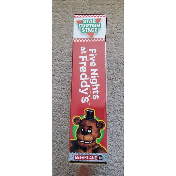 Five Nights At Freddy's 72 Piece Star Curtain Stage New In Box - Picture 4 of 6